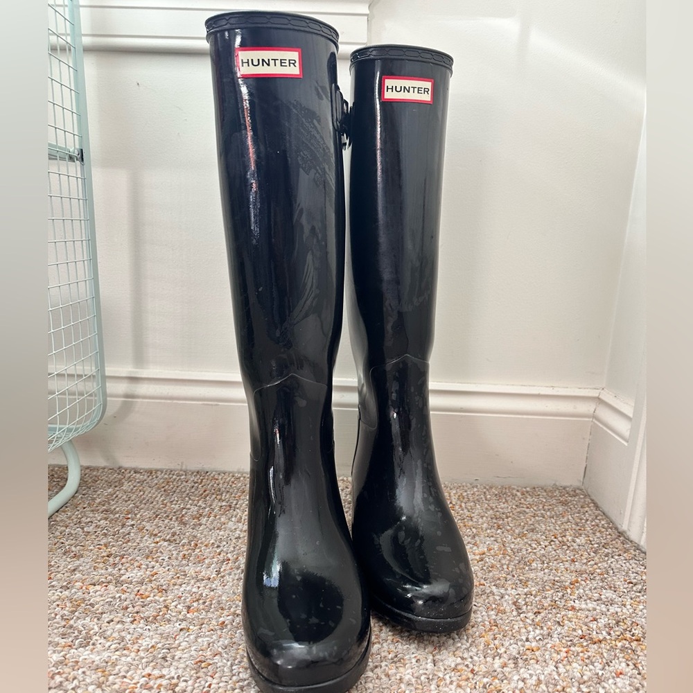 Hunter Glossy Black Short Rain Boots with Buckle